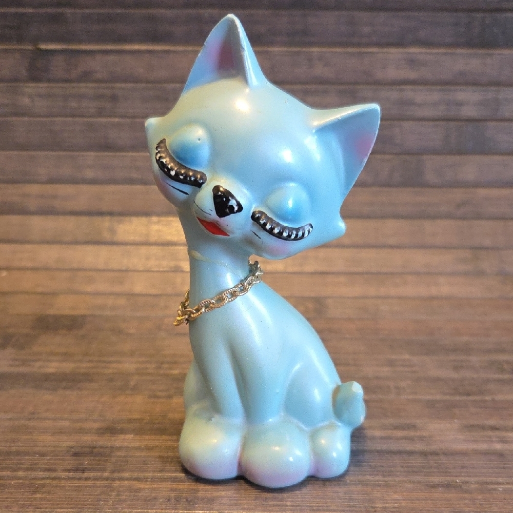 Elegant Blue Cat Figurines - Picture 8 of 15